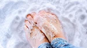 Marznące stopy w obuwiu zimą - jak temu zaradzić?
